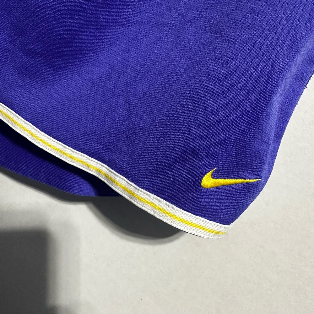 Women’s Vintage Nike Livestrong Athleticc shorts 
Size XL - Picture 3 of 5